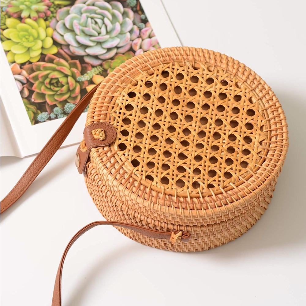 Handwoven Round Rattan Bag - Picture 4 of 5